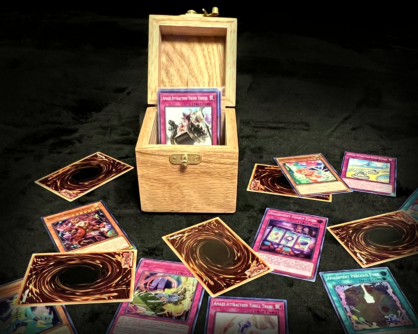 Red Oak Trading Card Box